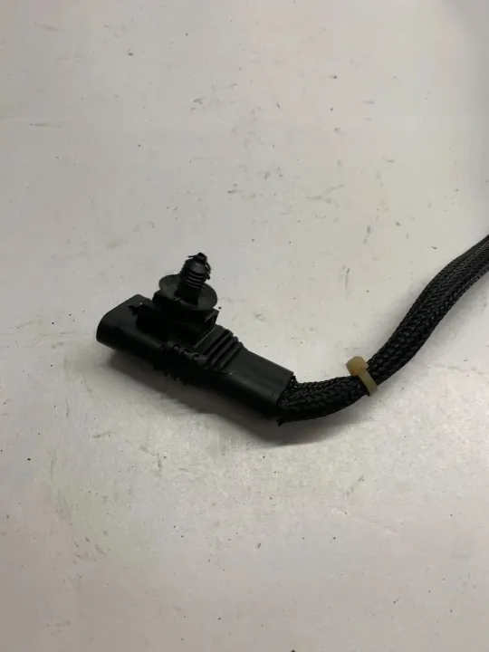 Sensor de batida Mercedes OEM A2769050300 - Usado image 3