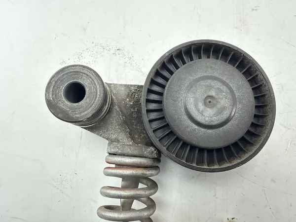 Audi RS6 C7 Vaxelströmsgeneratorremspännare OEM 079903133BO image 4