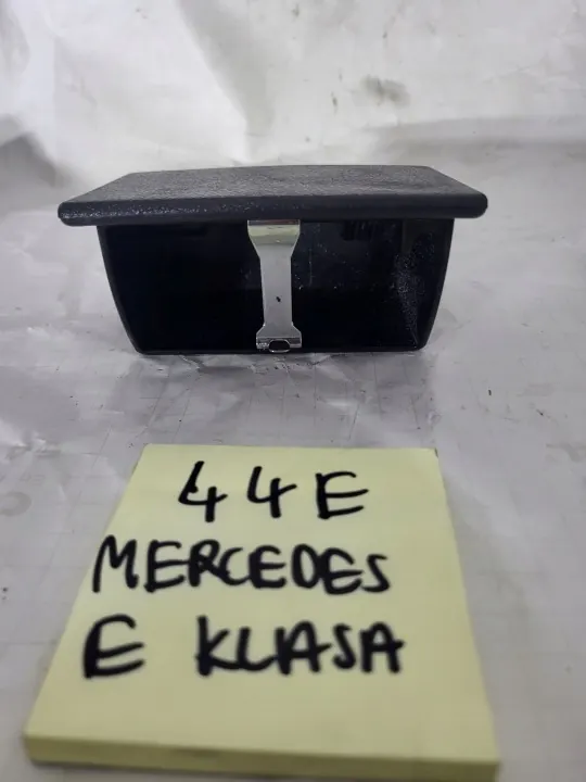 Mercedes E-klass W203 bakre askfat OEM ukonesera image 2