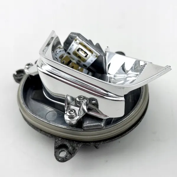 Módulo de iluminação LED direito – OEM: 63117381450 image 4