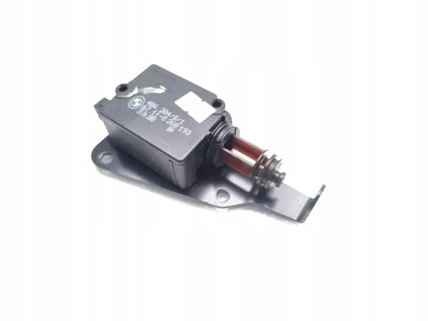 Mini Cabrio takakontin lukitusaktuattori OEM 8360193 image 4