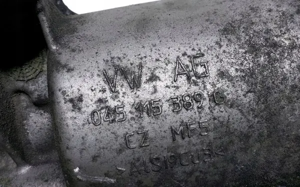 Oljefilterfäste AUDI A3 (8P1) 1.9L diesel 2007 image 4