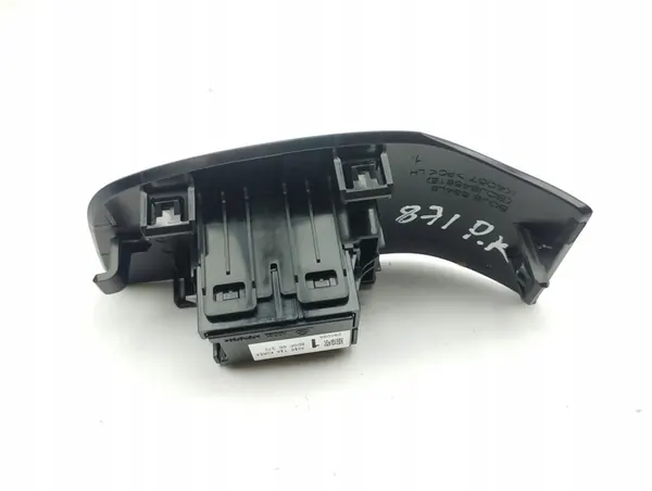 Mazda CX-30 2023 Linker Voorraam Knoppen OEM BDGF66370 image 2