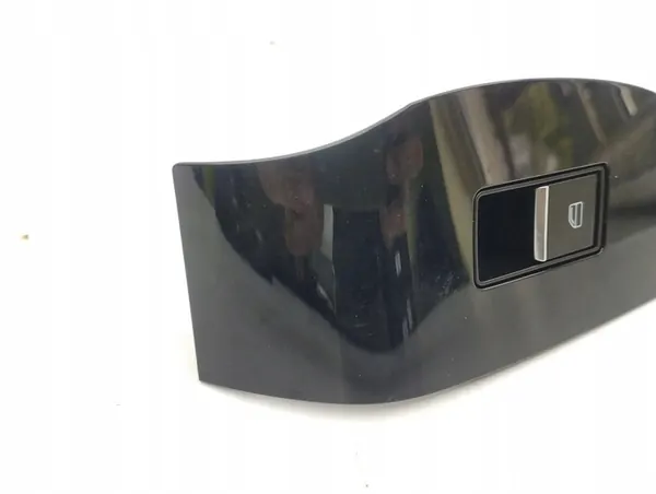 Mazda CX-30 2023 Linker Voorraam Knoppen OEM BDGF66370 image 4