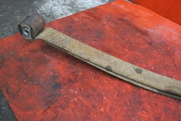 Ressort à lames arrière OEM 620120800 pour Peugeot Boxer 3 image 7