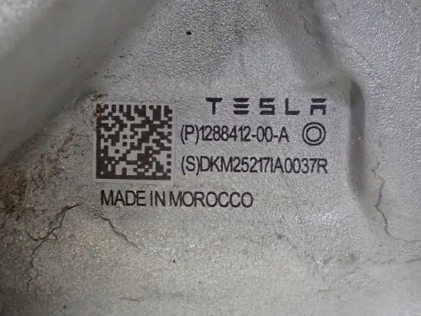 Takapyöränkannatin Vasen OEM 1188412-00-F Tesla Y image 6