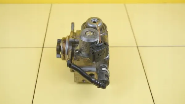Pompe à carburant OEM 5FX V758887980 pour 1.6 THP image 2