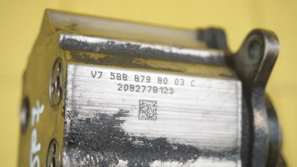Pompe à carburant OEM 5FX V758887980 pour 1.6 THP image 5