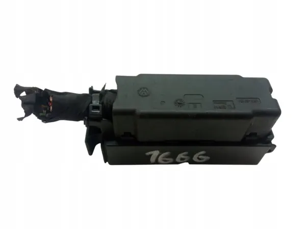OEM 1K0614517DE Liitin Audi A3 II 8P:lle image 2