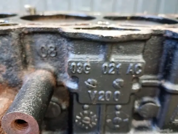 Motorblock OEM 03G021AC för VW Caddy III 1.9 TDI image 3