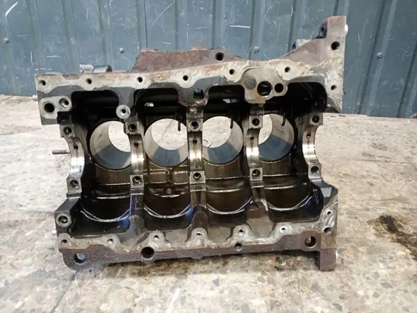 Motorblock OEM 03G021AC för VW Caddy III 1.9 TDI image 8