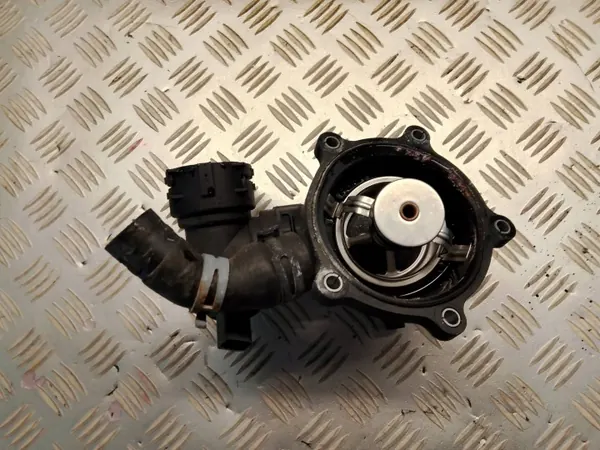 Boîtier thermostat Audi RS6 C7 OEM 079121115 image 3