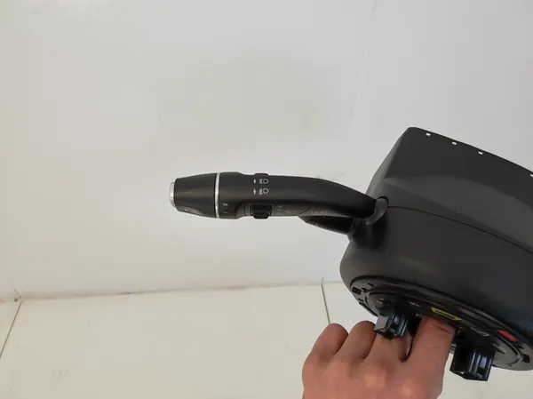 Ruitenwisser schakelaar Mercedes E-Klasse W213 A2139003223 image 8