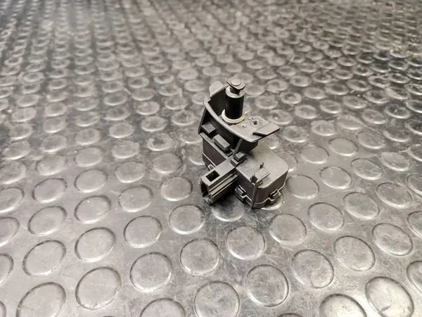 Motor da tampa de combustível VW TOUAREG 7P0810773 4.2L Diesel 2011 image 1