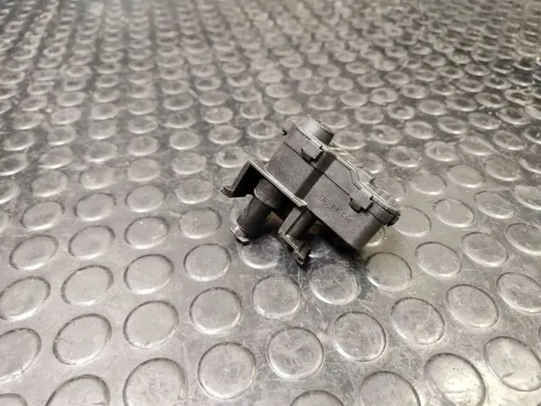 Motor da tampa de combustível VW TOUAREG 7P0810773 4.2L Diesel 2011 image 6