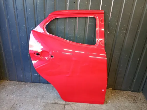 Toyota Aygo II Rechter Achterdeur OEM - Rood image 2