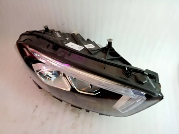 MERCEDES A W177 2019 1.5D LED Rechter Koplamp A1779065003 image 2