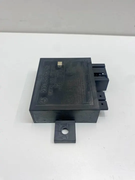 Module de verrouillage central OEM 2108203226 Mercedes SL R129 image 3