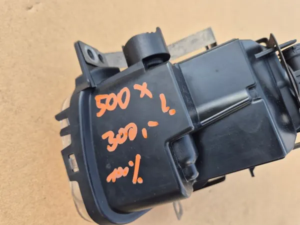 Fiat 500X Vasen Halogeenivalaisin Kehys OEM 0520289800 image 6