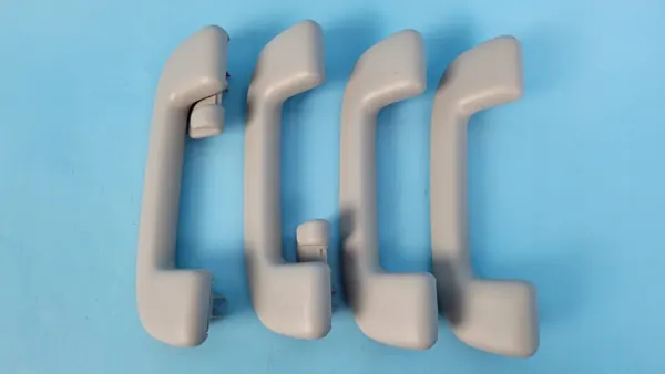 Pegas Toyota RAV4 V 19r OEM 74613-B7040 image 3