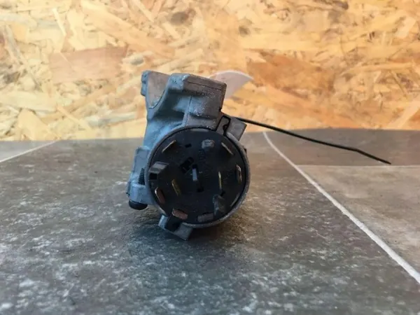 Interruptor de encendido OEM 4B0905851G Skoda Superb I image 3