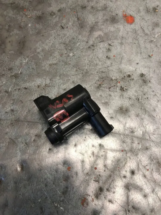 Mercedes bagageluckssensor OEM A0008206205 - Begagnad image 2