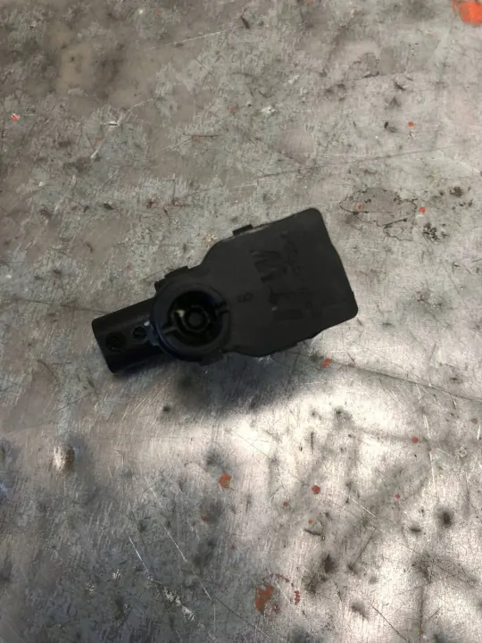 Mercedes bagageluckssensor OEM A0008206205 - Begagnad image 4