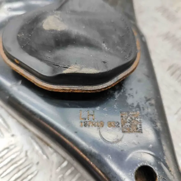 Braccio di controllo anteriore sinistro Mercedes X-Class W 470 OEM image 6