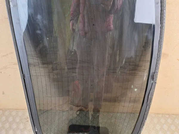 Gebrauchte Kia OE Heckscheibe DLK34497 für Optima image 3