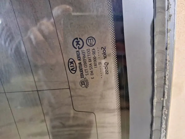 Gebrauchte Kia OE Heckscheibe DLK34497 für Optima image 5