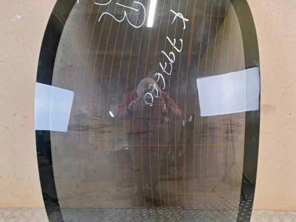 Gebrauchte Kia OE Heckscheibe DLK34497 für Optima image 7