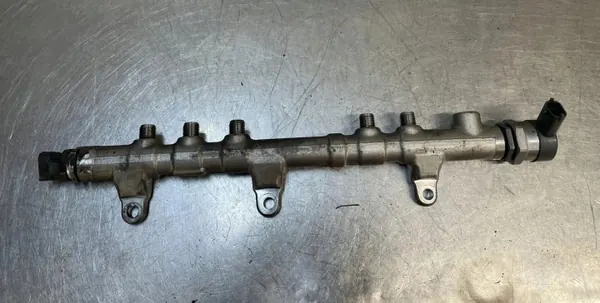 Ruiskutusraide OEM 31400-2F600 Kia Sportage IV 2.0 CRDI image 2