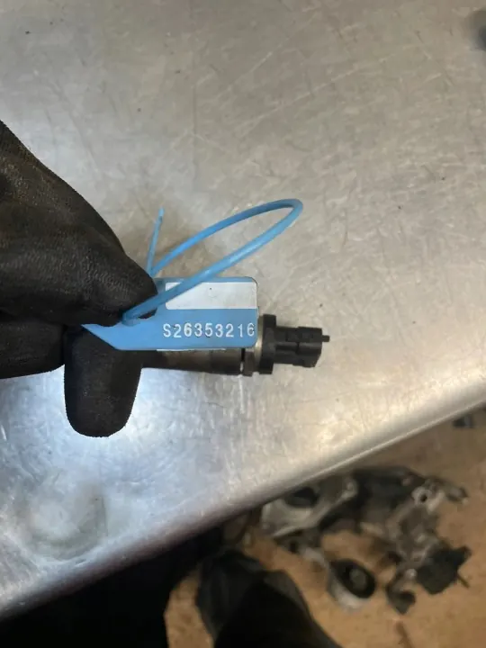 Ruiskutusraide OEM 31400-2F600 Kia Sportage IV 2.0 CRDI image 7