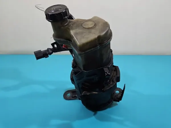 Bomba de direção assistida Nissan Almera N16 1.5 DCI image 10