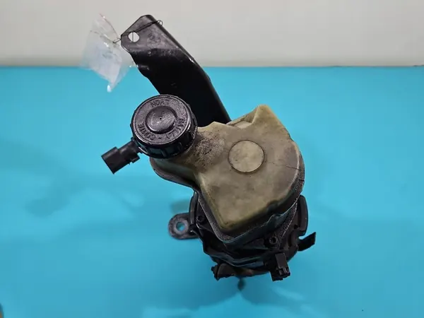 Bomba de direção assistida Nissan Almera N16 1.5 DCI image 2