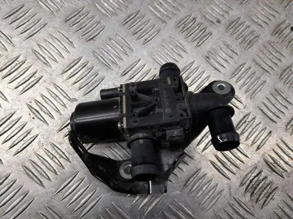 Alfa Romeo Vattenpump OEM 50533799 - Begagnad image 3