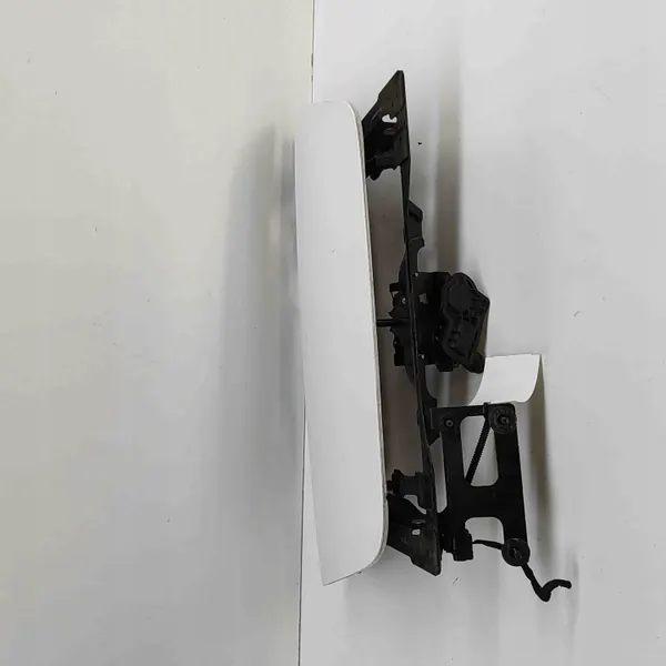 Polttoainesäiliön kansi OEM 657015SH1A Nissan Leaf 2019 image 3