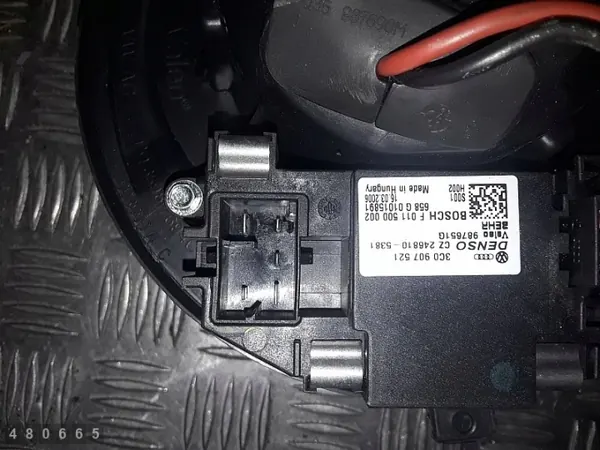 VW Lämmityspuhallin OEM PQ35987694C - Käytetty image 3