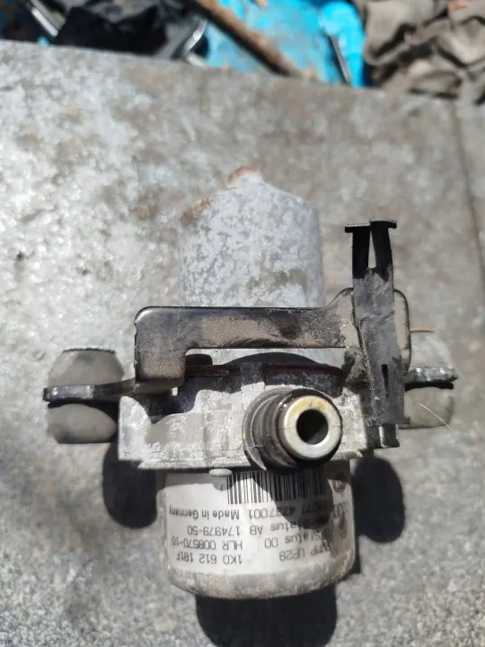 Bromskraftpump OEM 1K0612181F för VW Polo VI image 2