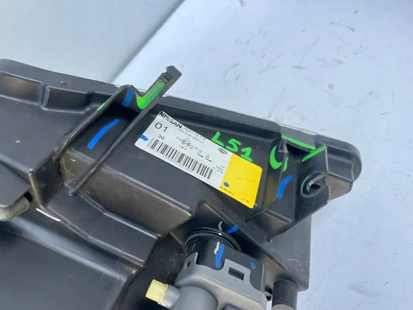 NISSAN NAVARA D40 LIFT 10-14 VASEN VALO 260605X10B image 9