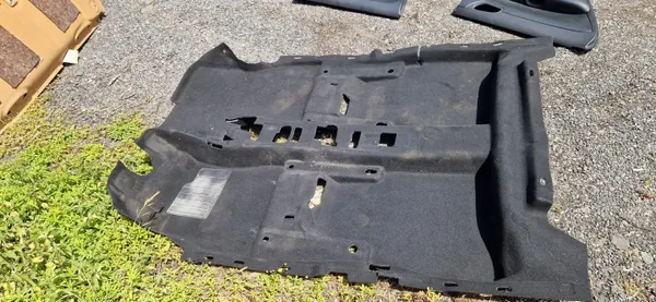 Nissan Pulsar Mat OEM 749023ZL2T - Gebruikt Interieur image 2