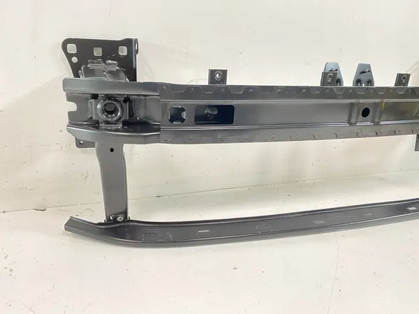 Etupuskuri VW Passat B8 2019- OEM 3G0807611A image 2