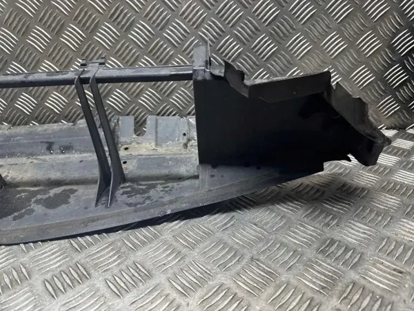 Guide d'air intercooler Mercedes-Benz OEM A2075052830 image 3