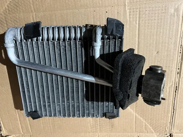 Verwarmingradiator 7H1820101A Expansieventiel VW T5 2.5 TDi image 2