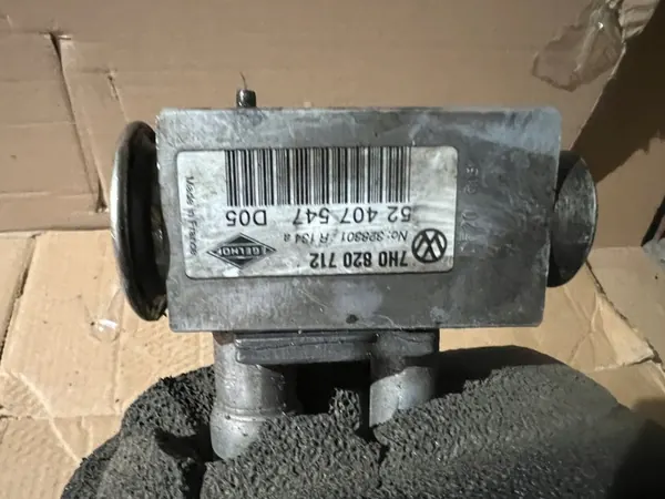 Verwarmingradiator 7H1820101A Expansieventiel VW T5 2.5 TDi image 4