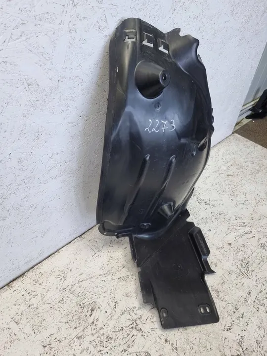 Mercedes-Benz C W205 Parafango anteriore sinistro image 2