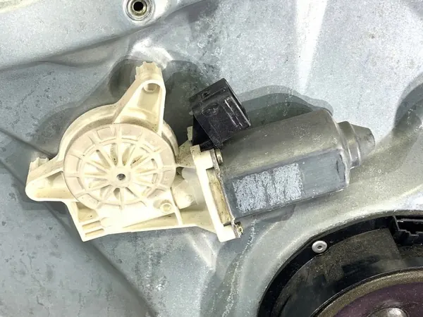 Elevador de vidro dianteiro esquerdo VW Passat B5 96-01 3B4837751A image 3