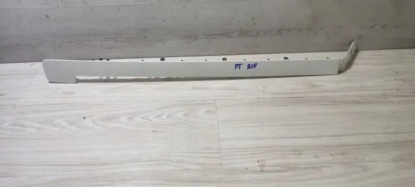 Räckskydd bak höger Peugeot Rifter OEM 98186878 image 2