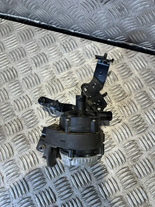 Vattenpump OEM 210108197R för Renault 1.5/2.0 DCI image 2