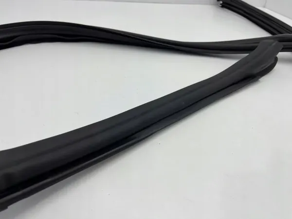 Junta do para-brisa dianteiro OEM 7023969 para BMW Z4 E85 image 6